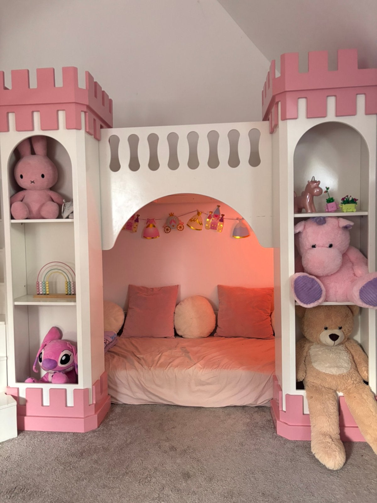 Prinsessenbed in roze en witte uitvoering., Ophalen, Zo goed als nieuw, Hoogslaper
