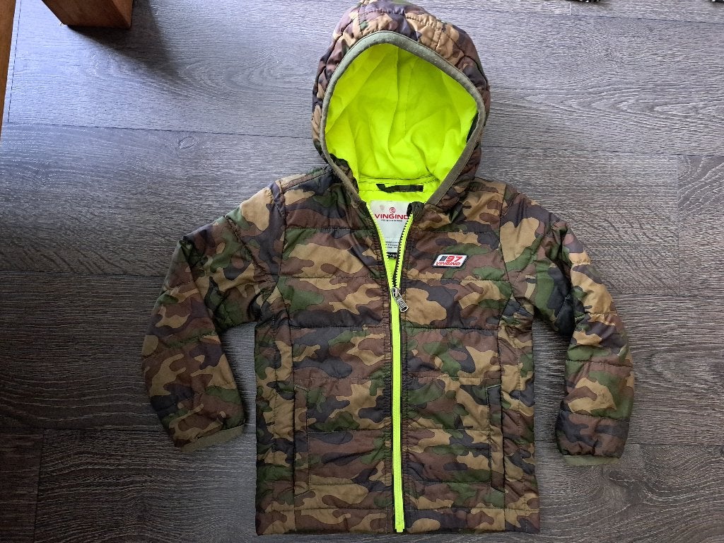 Vingino Tussenjas  Jas Camouflage   -  104   jusa17, Ophalen of Verzenden, Zo goed als nieuw, Vingino, Jongen