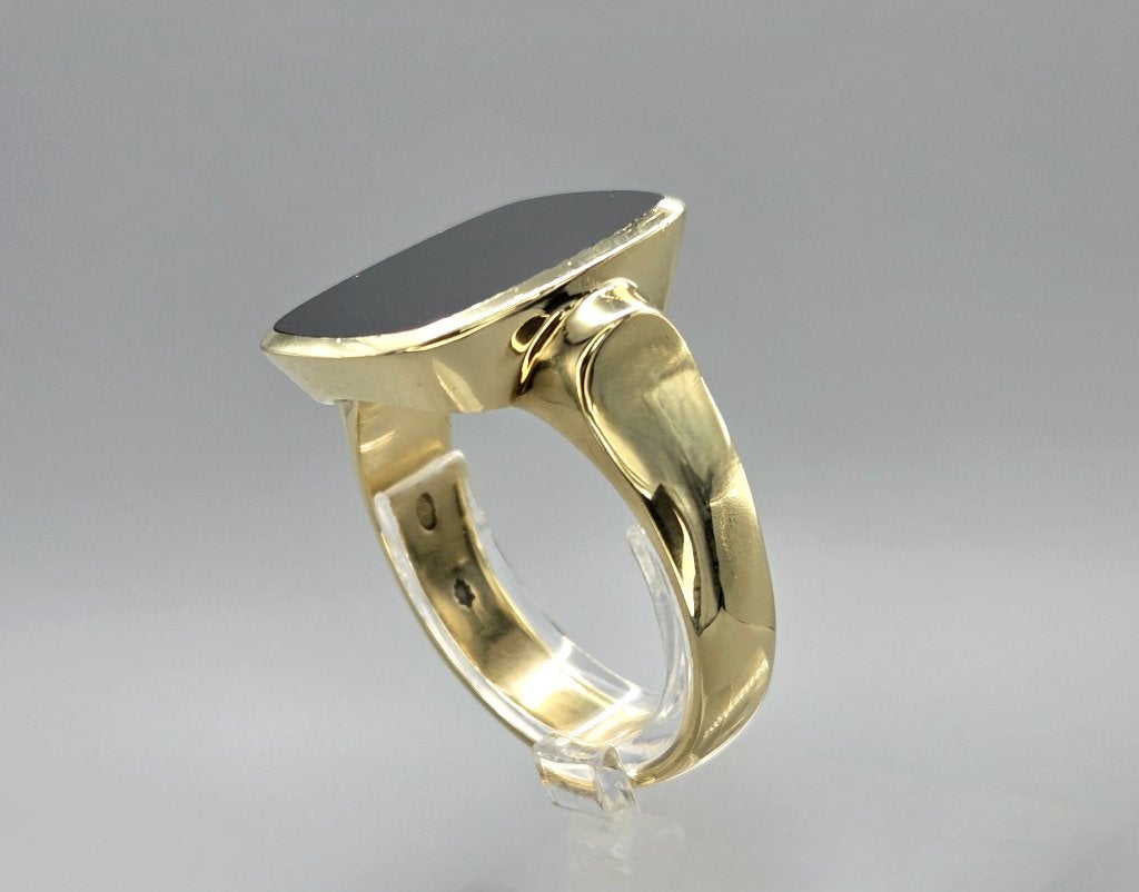 Gouden Vintage heren zegelring met onyx. 2026/353, Sieraden, Tassen en Uiterlijk, Ringen, 20 of groter, ., Zwart, Ophalen of Verzenden