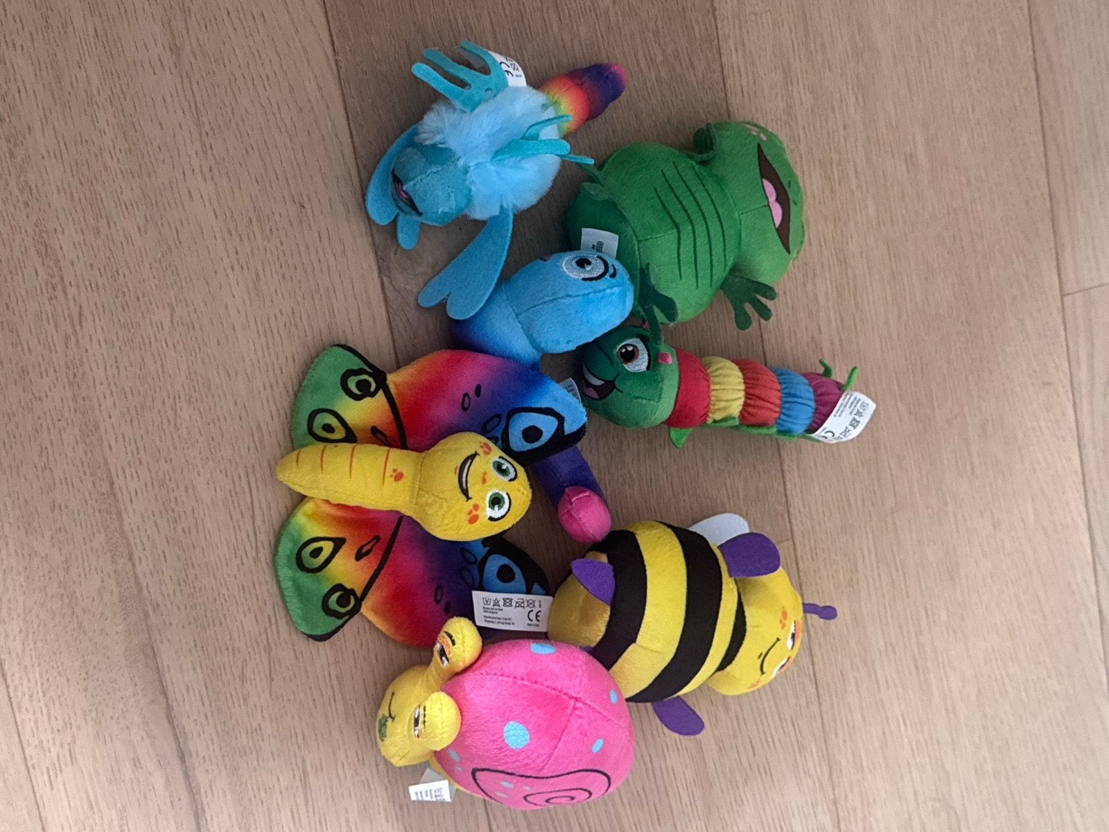 Lidl insecten knuffels - Vlinder, bij, rups en meer!, Overige typen, Ophalen of Verzenden, Zo goed als nieuw, Meerkleurig