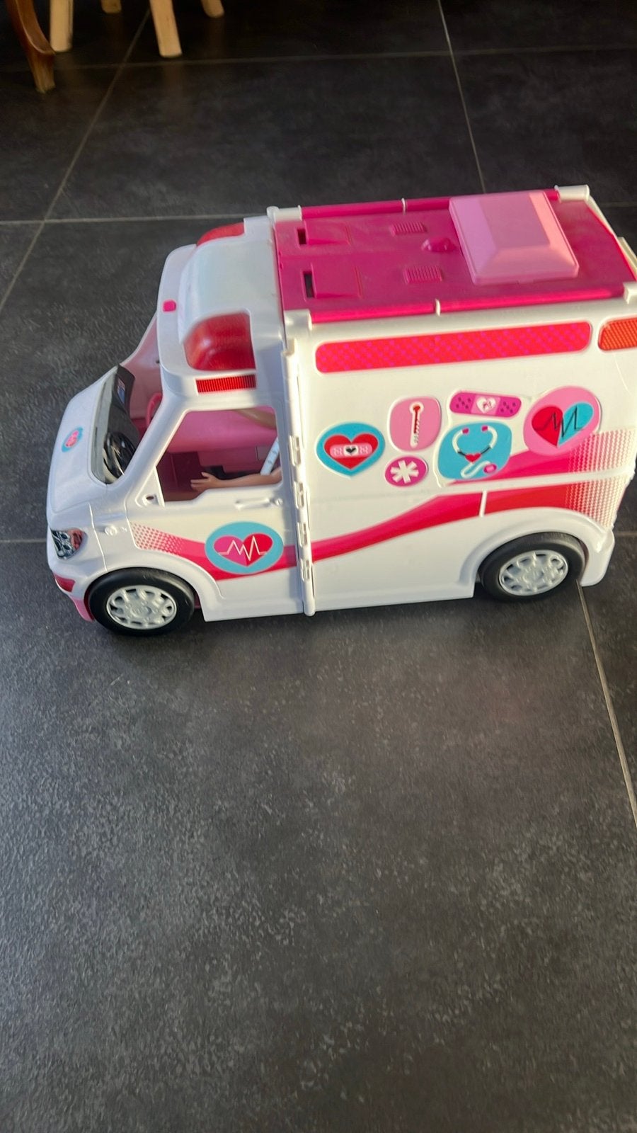 Barbie Ambulance Speelset - Ziekenhuis en Kliniek, Ophalen, Zo goed als nieuw