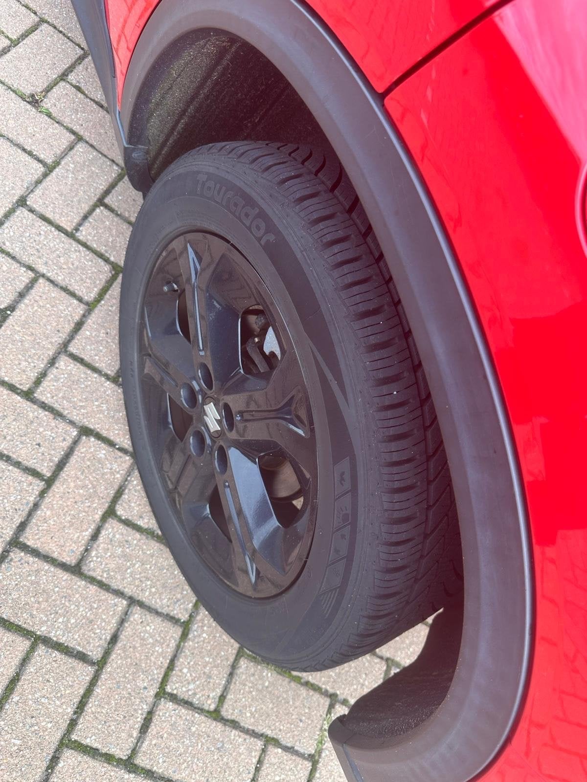 Suzuki Vitara 1.6 VVT 120pk 2WD 2017 Rood, Auto's, Voorwielaandrijving, 40 €/maand, 4 cilinders, 400 kg