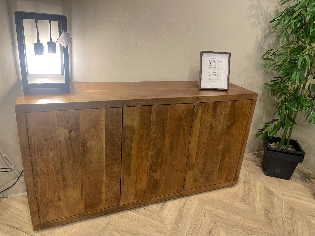 LEEGVERKOOP DRESSOIR MODERN MANGO WALNOOT CHEFMEUBEL ! 599, Bruin, Nieuw, Ophalen of Verzenden, Modern