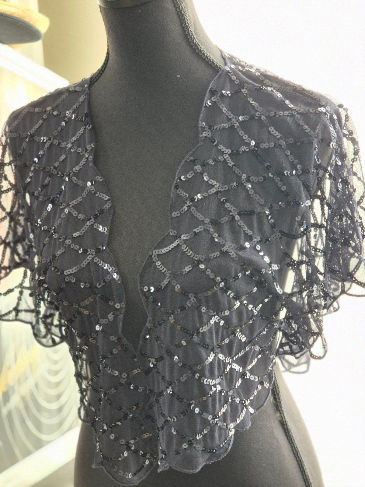 M&S Zwart Bolero met Pailletten, Marks & Spencer, Ophalen of Verzenden, Zo goed als nieuw