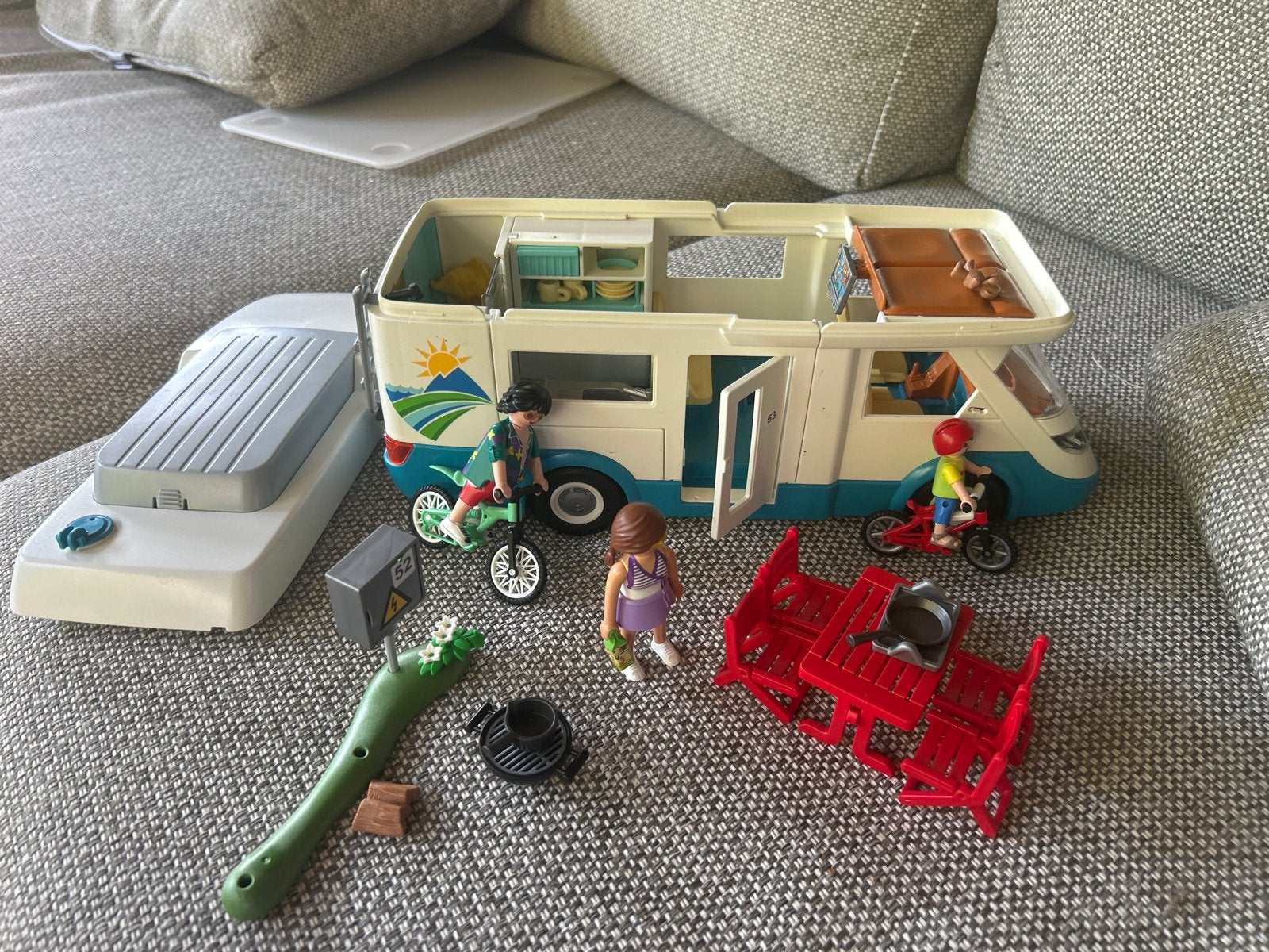 Playmobil Camper Set 70088 met accessoires, Ophalen of Verzenden, Gebruikt, Jongen of Meisje