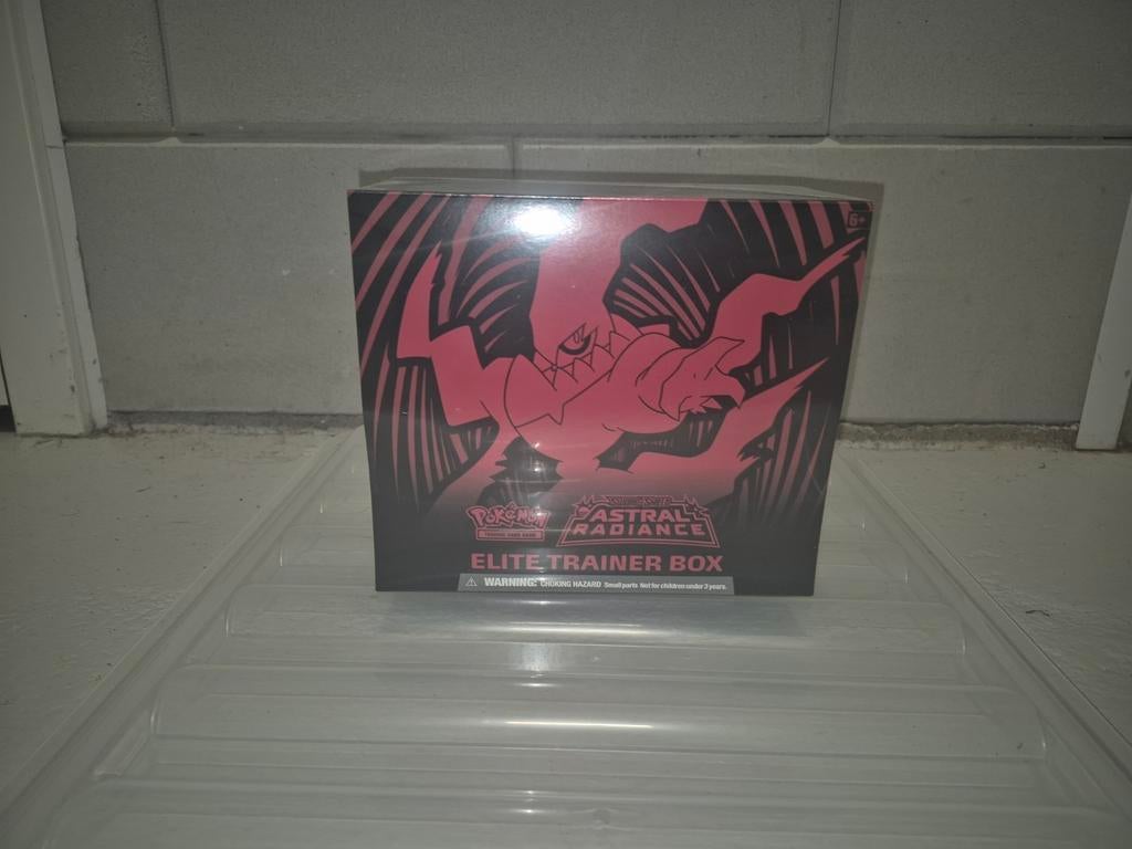 Pokémon Astral Radiance Elite Trainer Box, Ophalen of Verzenden, Nieuw, Overige typen