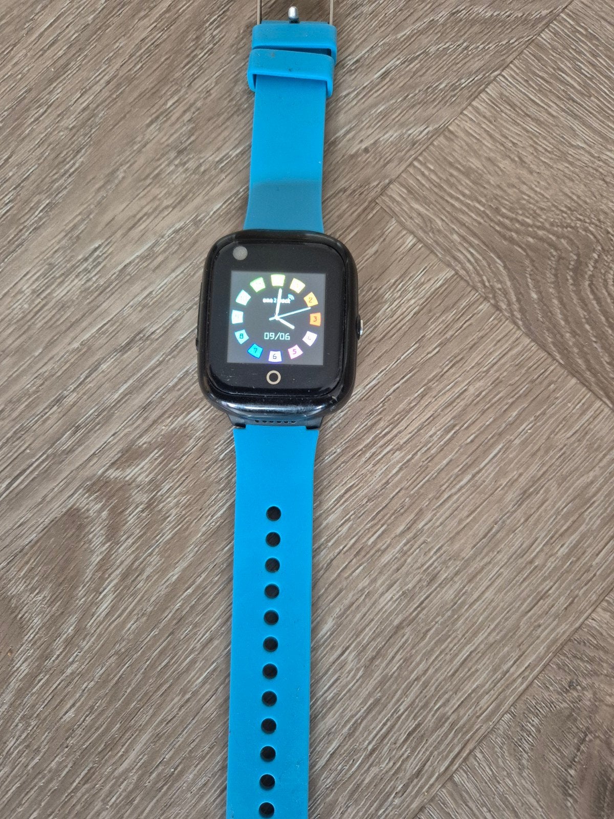 One2track Neo GPS horloge, Sieraden, Tassen en Uiterlijk, Horloges | Kinderen, Ophalen of Verzenden, Zo goed als nieuw, Blauw