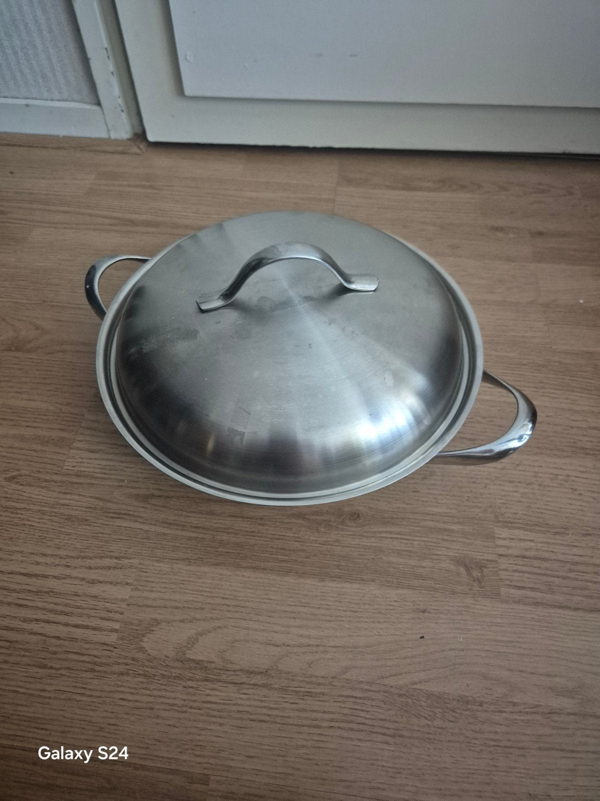 Fissler rvs wokpan 28 cm, Huis en Inrichting, Keuken | Potten en Pannen, Ophalen, Nieuw, Rvs, Wok