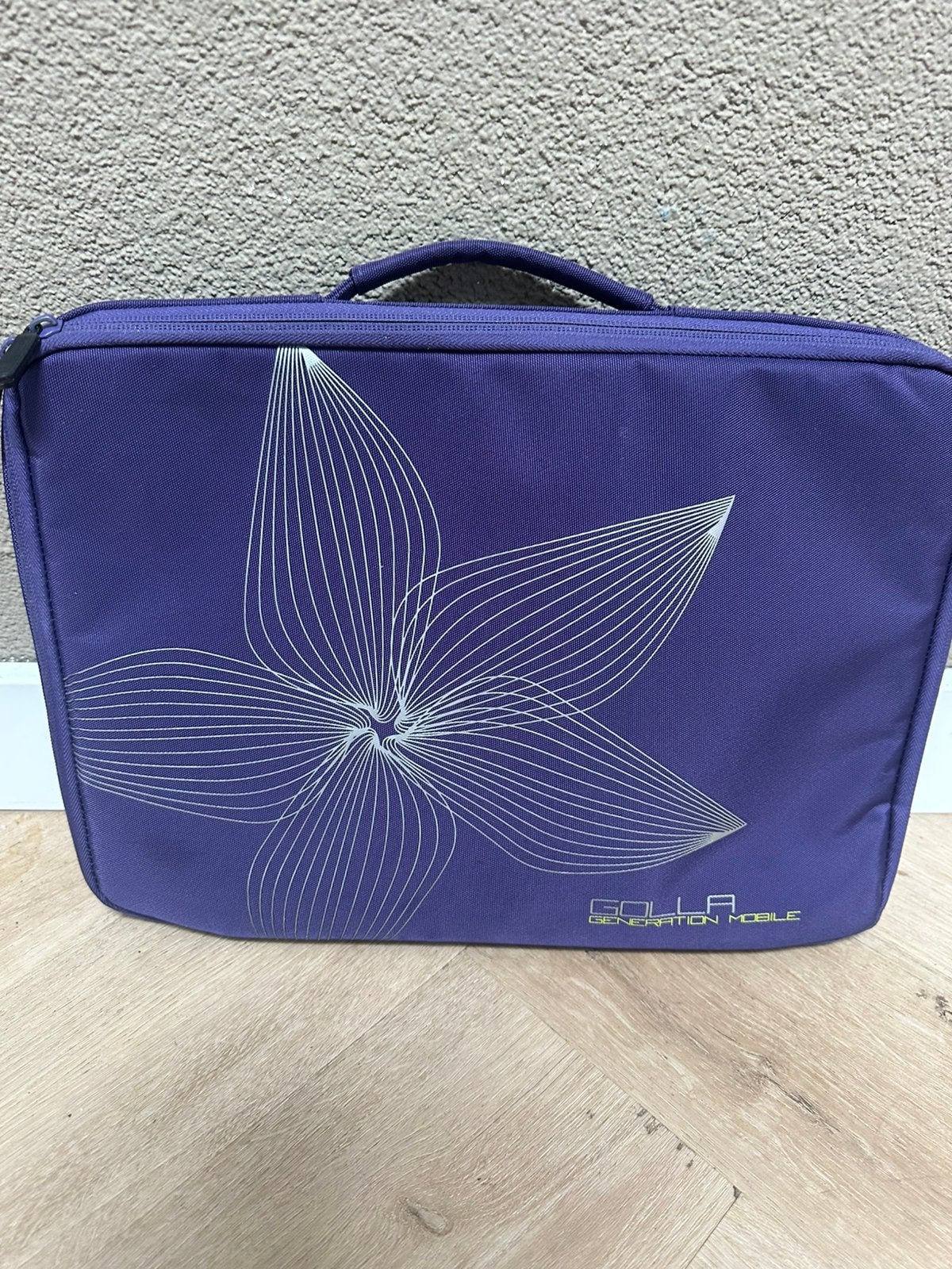 Mooie golla laptop tas 13 inch, Computers en Software, Laptoptassen, Ophalen of Verzenden, 13 inch, Zo goed als nieuw, Aktetas