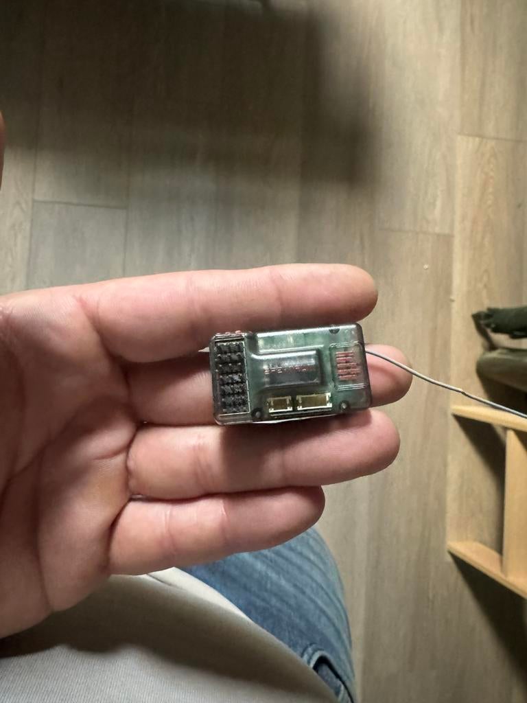 Spectrum sr6100at ontvanger met spektrum zender, Ophalen