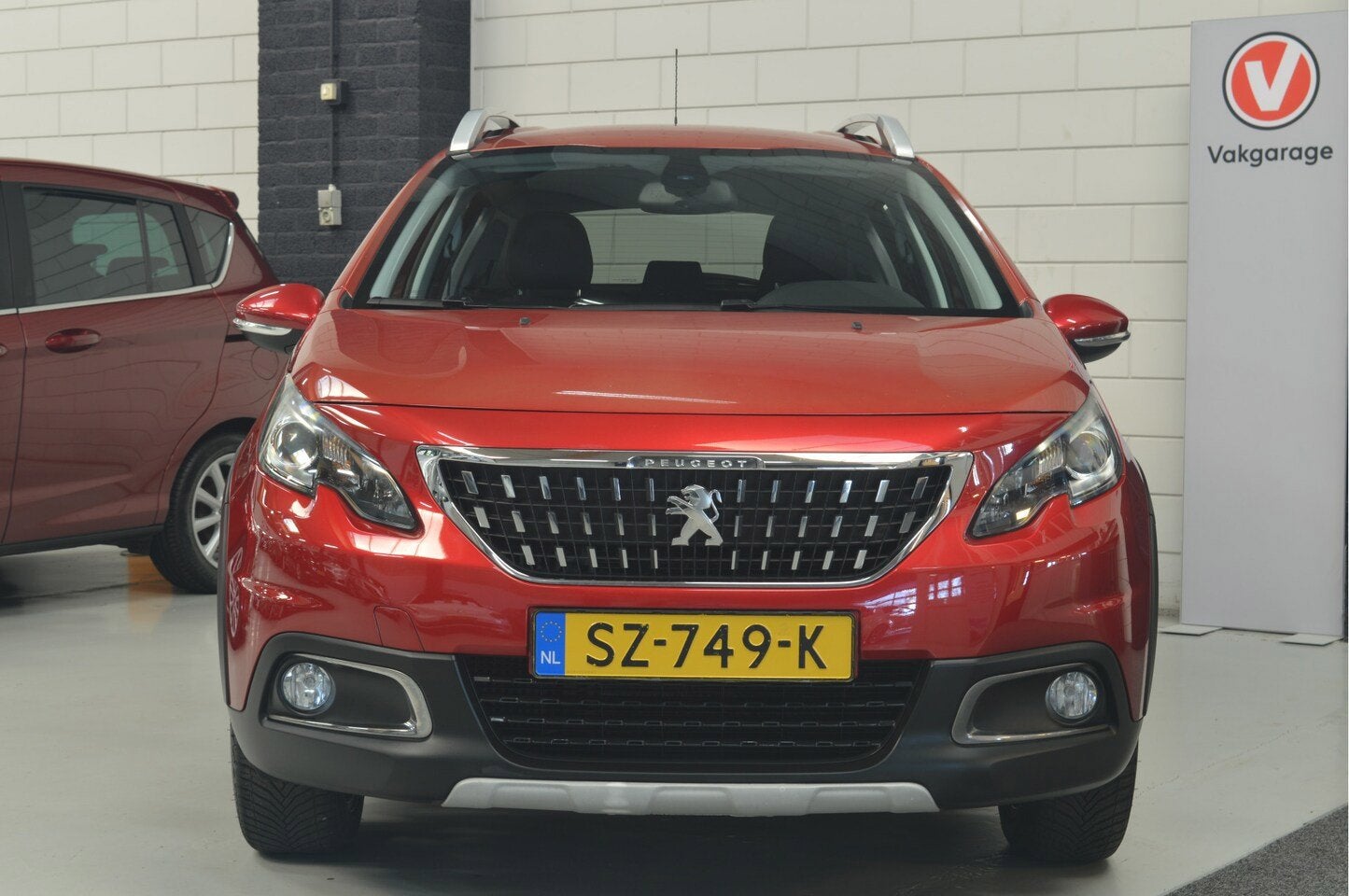 Peugeot 2008 1.2 PureTech Allure / AUTOMAAT // 105.000 km //, Euro 6, 1199 cc, 610 kg, Origineel Nederlands