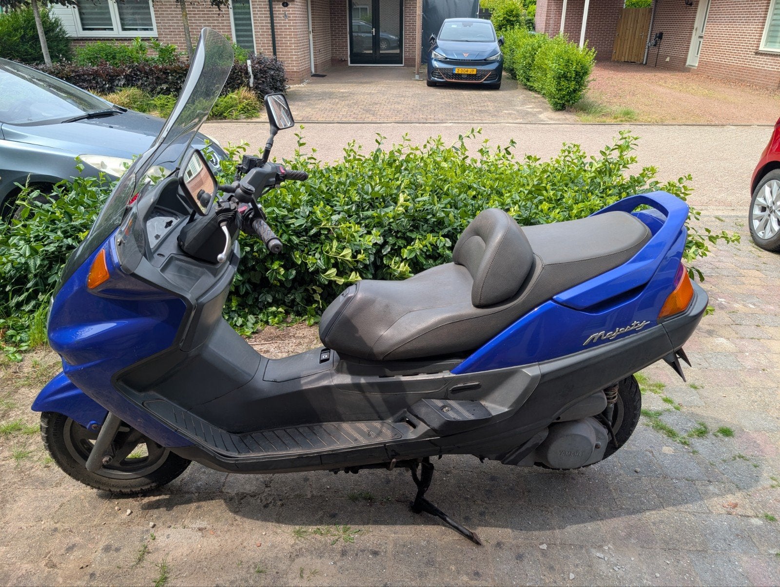 Nette Yamaha Majesty 250 (1997) – Nette staat, met LeoVince