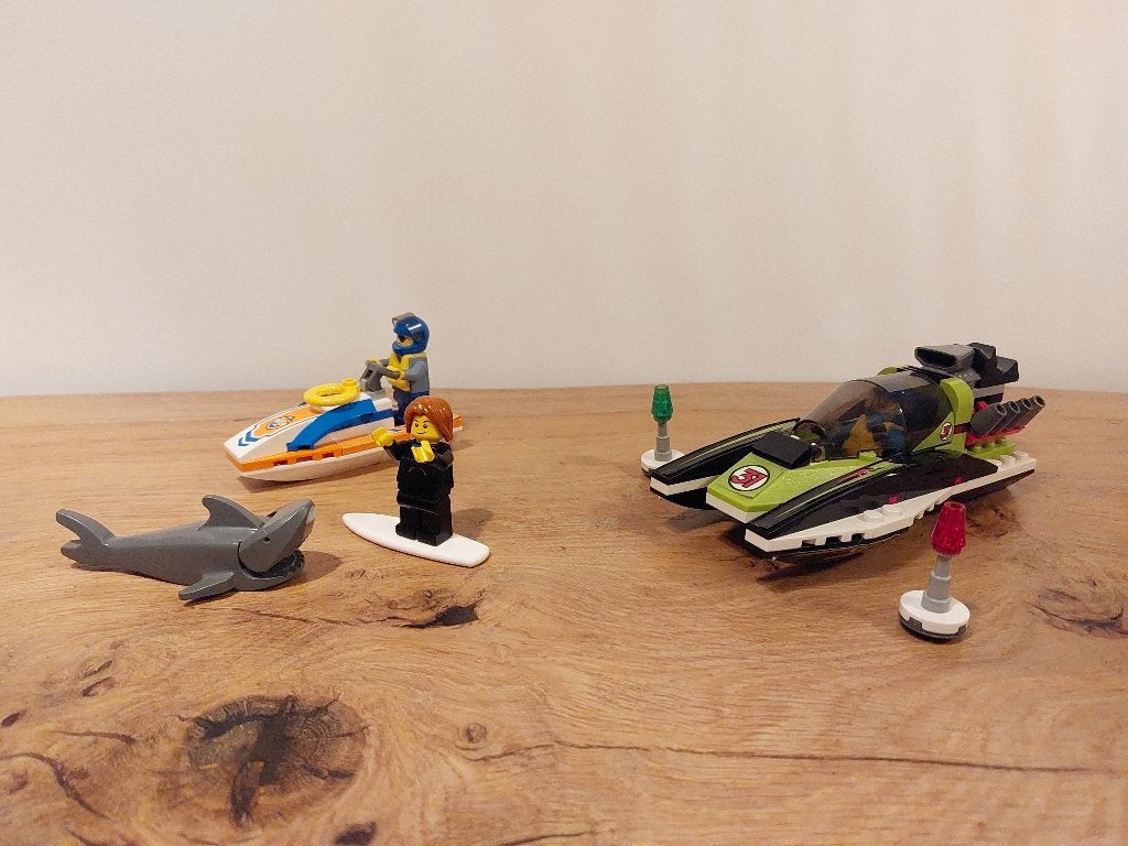 Lego city raceboot, jetski, surfplank (2 sets) 60114, 60011, City, Lego, Ophalen of Verzenden, Zo goed als nieuw