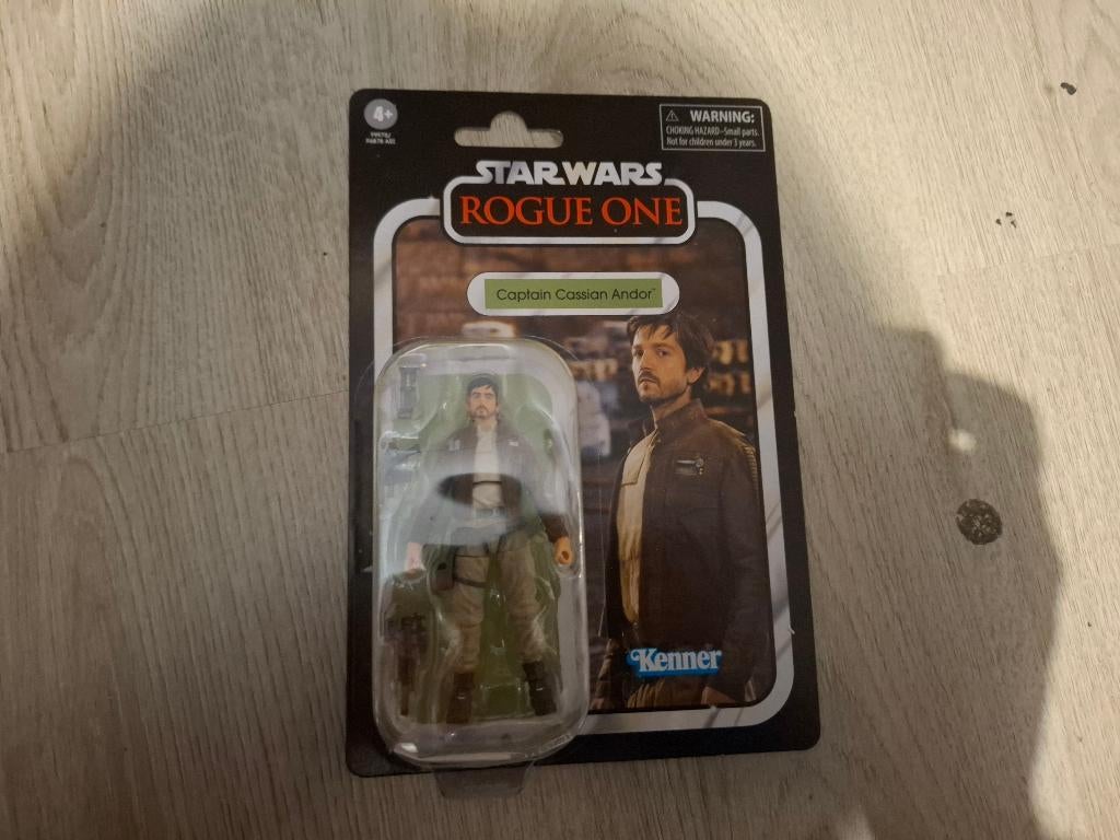 Star Wars figure Captain Cassian Andor., Verzamelen, Muziek, Artiesten en Beroemdheden, Ophalen of Verzenden, Nieuw, Pop, Beeldje of Miniatuur