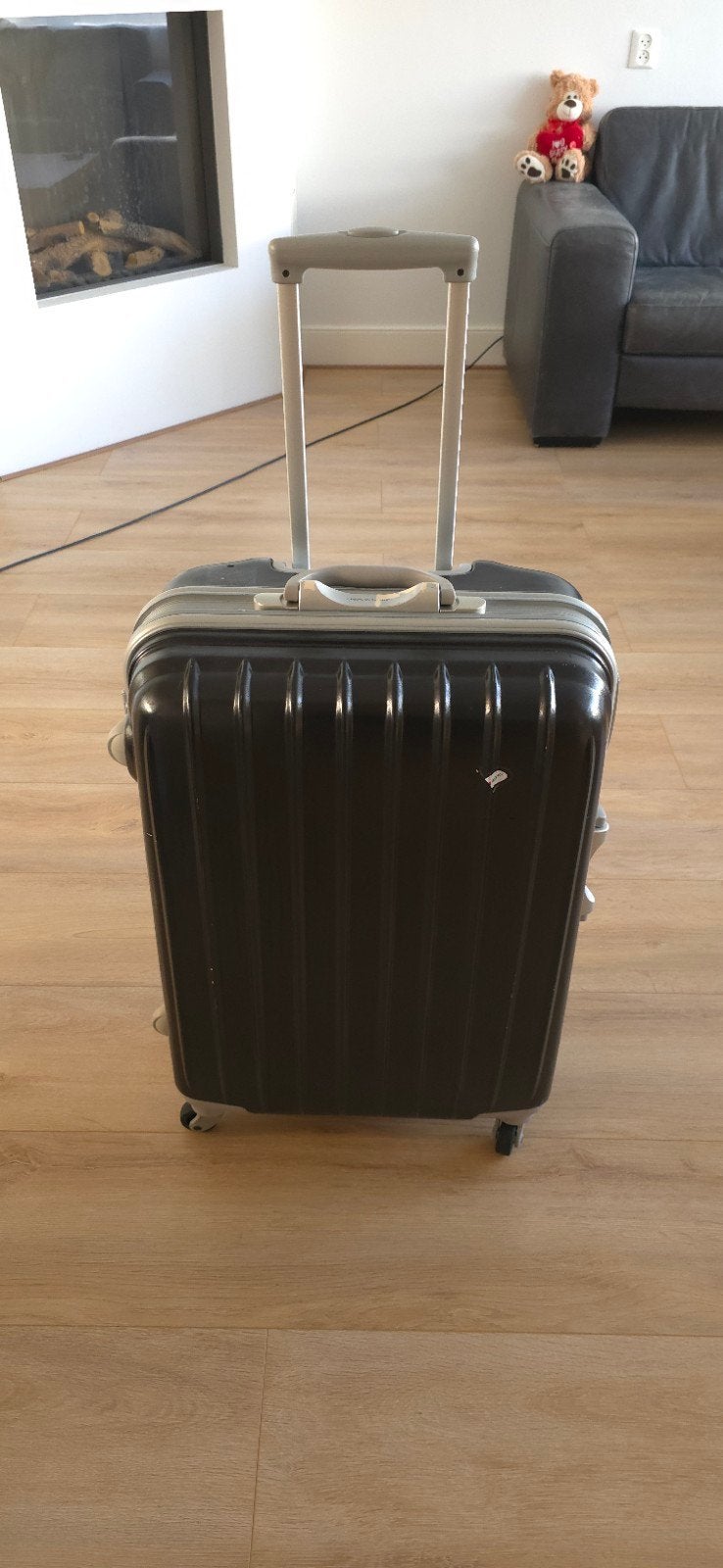 Handige reis koffer met wieltjes en uitschuifbare handgreep, Ophalen, 40 tot 60 cm, Wieltjes, Gebruikt