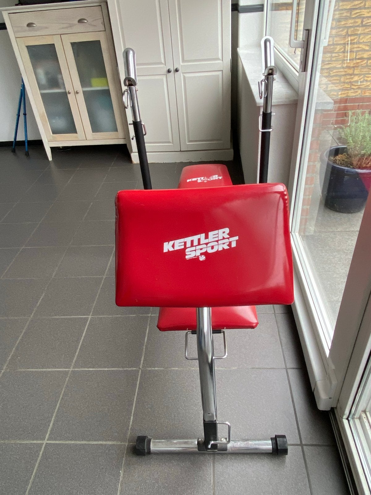 Kettler Sport Fitnessbank met halterschijven, Sport en Fitness, Ophalen, Gebruikt, Armen, Fitnessbank
