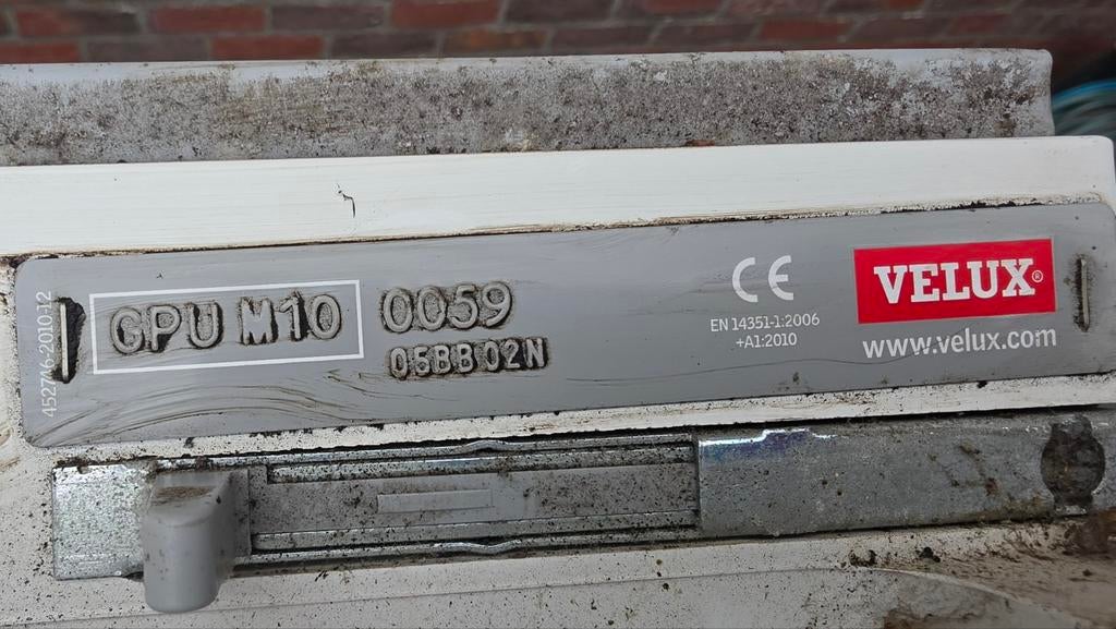 Velux dakraam kunststof zeer goede staat incl bekleding, Ophalen of Verzenden