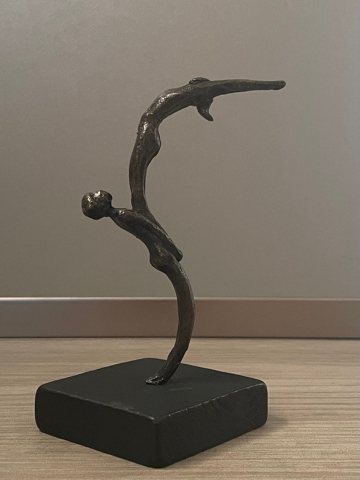 Prachtig beeld jongen-meisje man-vrouw liefde dans aandacht, Antiek en Kunst, Zwart, Beeld, Ophalen of Verzenden, 13 cm