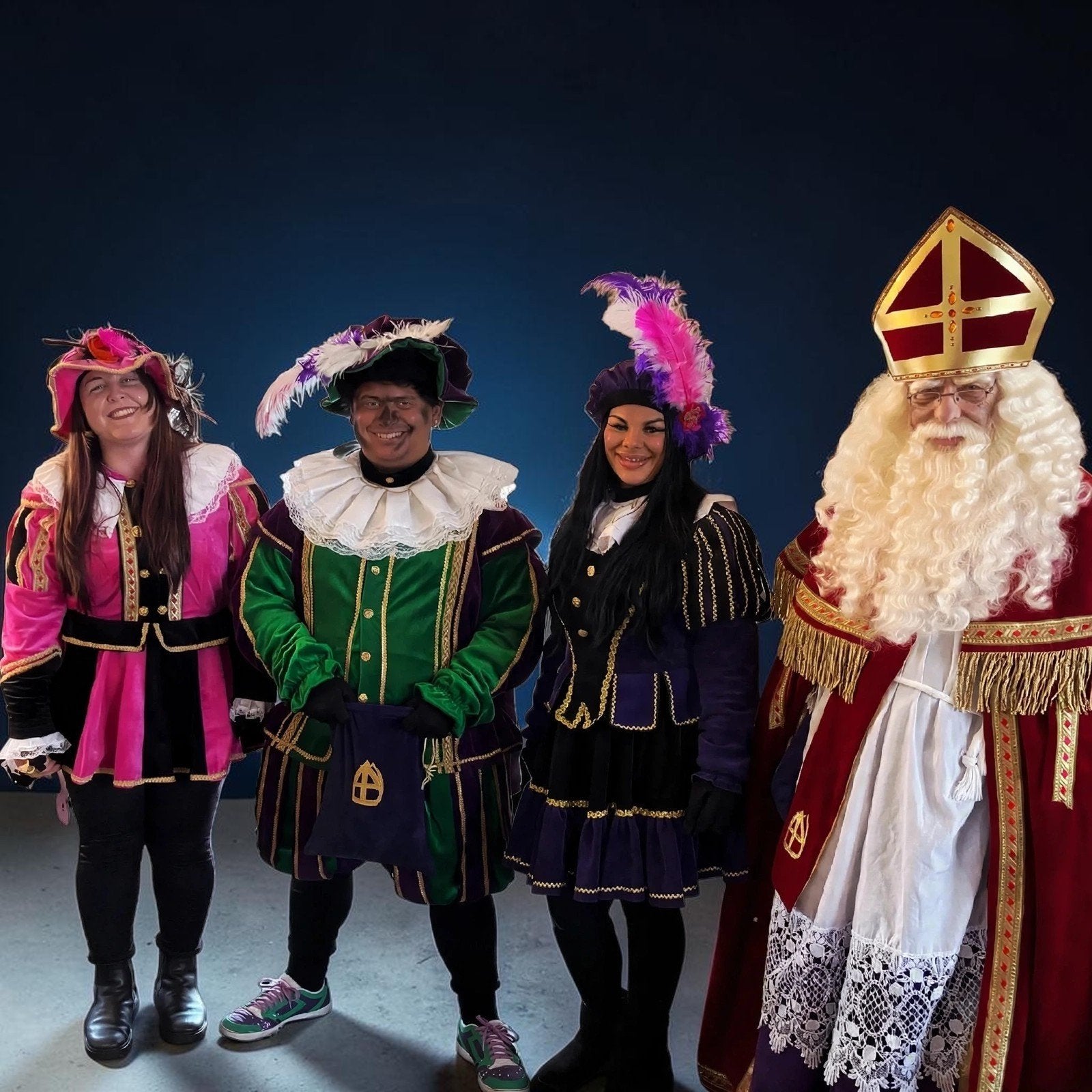 Sinterklaas en 3 pieten huren | Huisbezoek | Bedrijf, Diversen, Sinterklaas, Ophalen, Nieuw