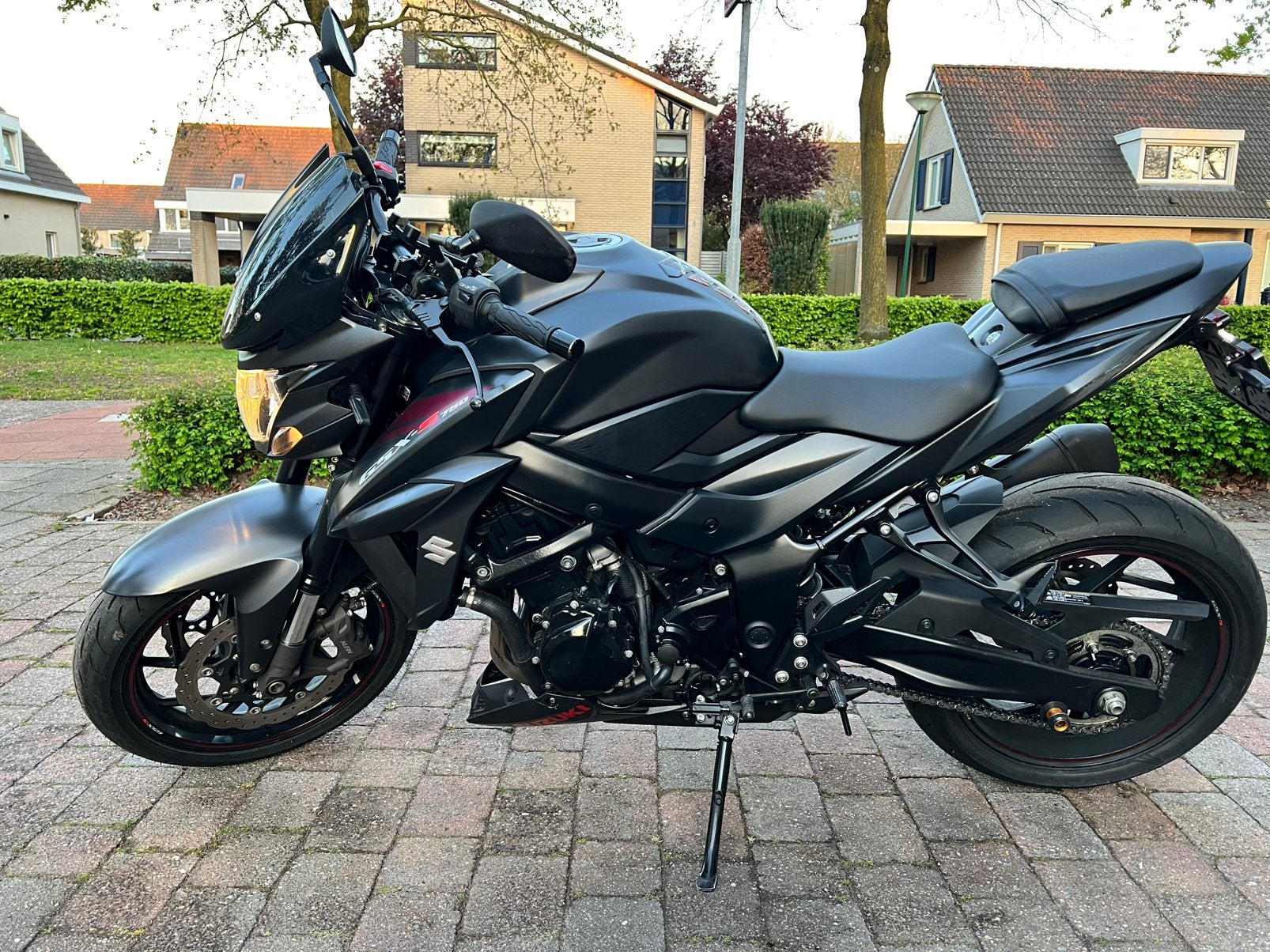 Foto 3 van Suzuki GSX-S 750 lage km stand
