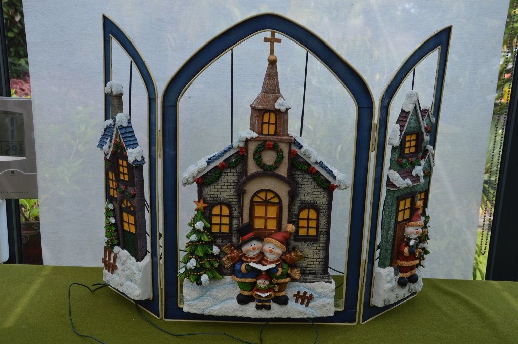 Zeer groot vintage kerst drieluik metalen frame met kerk 78c, Ophalen of Verzenden, Gebruikt