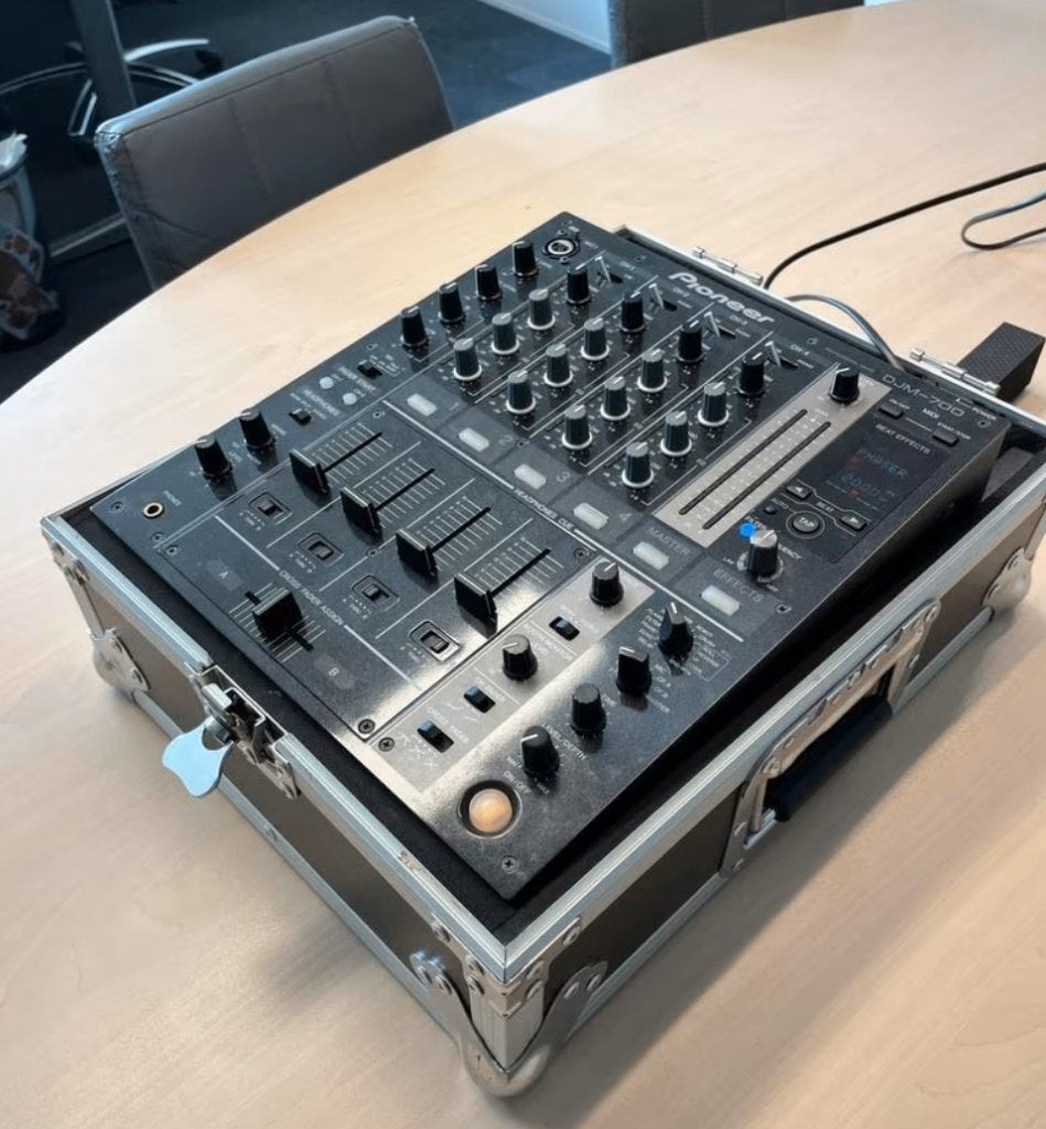 1 Pioneer djm 700 djm700 djm-700 dj mixer mengpaneel 800 900, Ophalen of Verzenden, Zo goed als nieuw, Minder dan 5 kanalen, Microfooningang