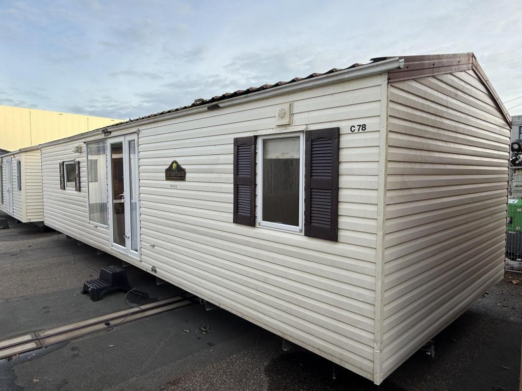 Willerby Cottage 10 x 3.70 m Pannendak Kunststof, Niet ingevuld, Niet ingevuld, Niet ingevuld