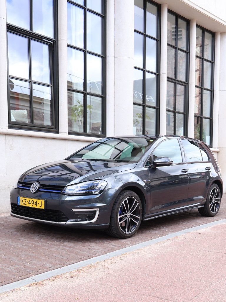 Volkswagen Golf GTE  204pk 5D DSG 12/2016, Auto's, Stof, Euro 6, 4 cilinders, 1499 kg
