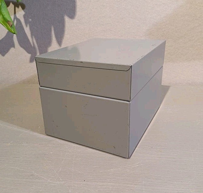 INDUSTRIEEL NVF HOLLAND METALEN KISTJE DOOSJE, Ophalen of Verzenden, Minder dan 50 cm