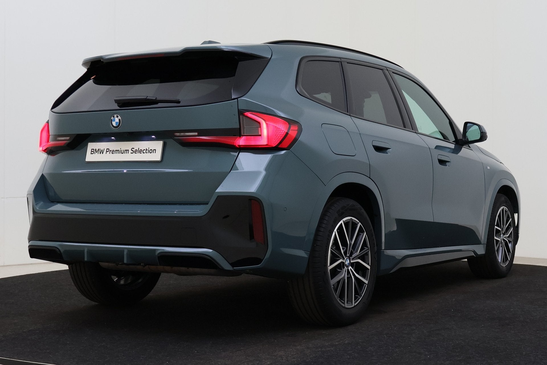 BMW X1 xDrive23i High Executive M Sport Automaat / Panoramad, Auto's, BMW, 1998 cc, Euro 6, 4 cilinders, Vierwielaandrijving