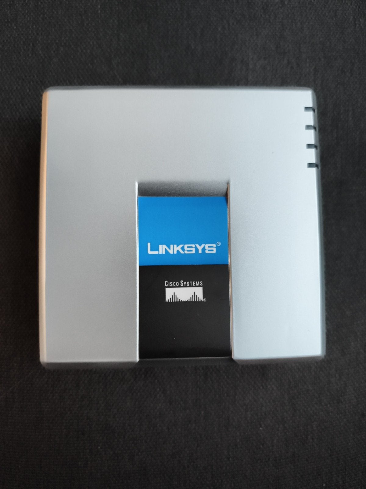 Cisco Linksys PAP2T VoIP Telefoon Adapter met Voeding, 121 Theory Drive Irvine, CA 92617 Verenigde Staten, Gebruikt, Linksys Holdings