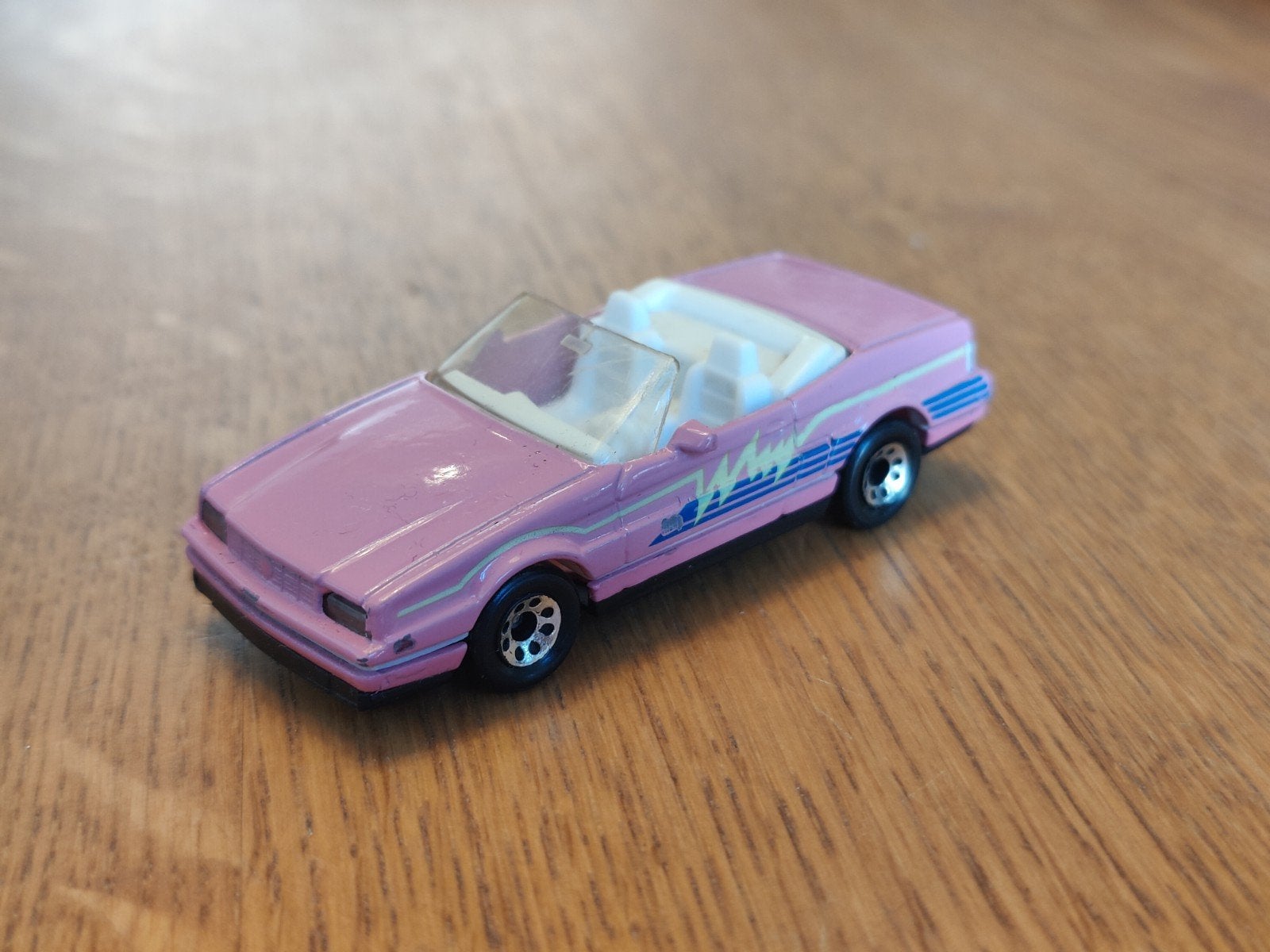 Matchbox Cadillac Allante Cabrio ROZE, Ophalen of Verzenden, Zo goed als nieuw, Auto