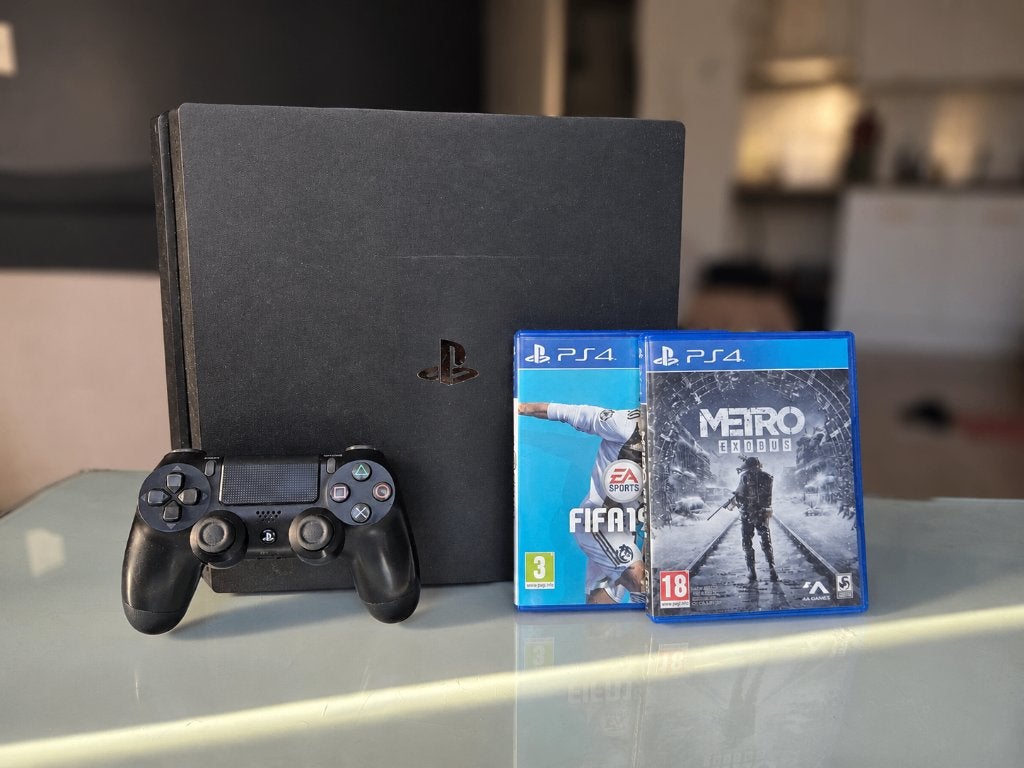 Sony PlayStation 4 Pro 1TB + Controller en Games!, Spelcomputers en Games, Ophalen, Met games, Zo goed als nieuw, 1 TB