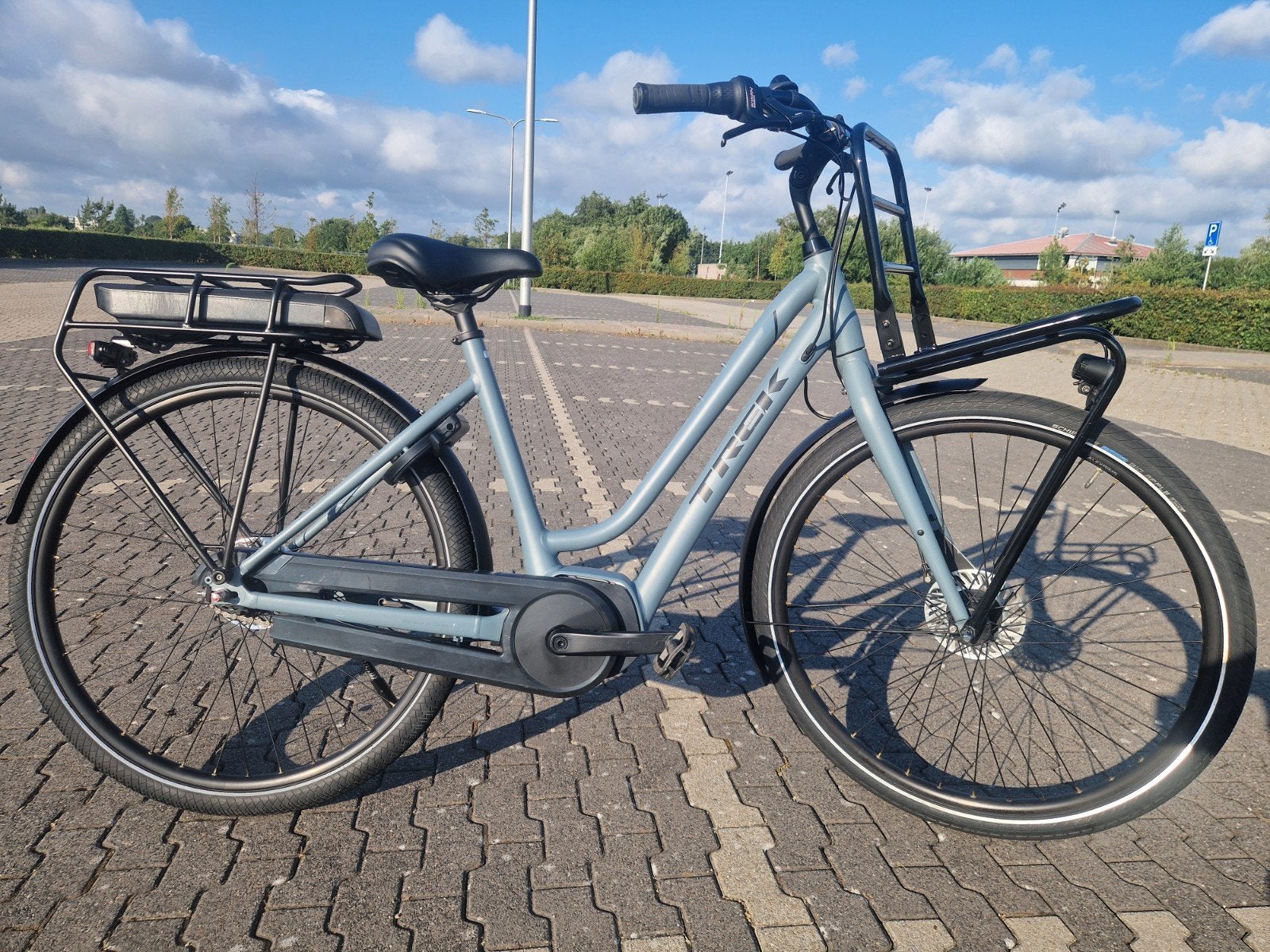 ELEKTRISCHE FIETS TREK C3(BOSCH MIDDEN MOTOR)WEINIG KM, 51 tot 55 cm, Ophalen, Zo goed als nieuw, Overige merken