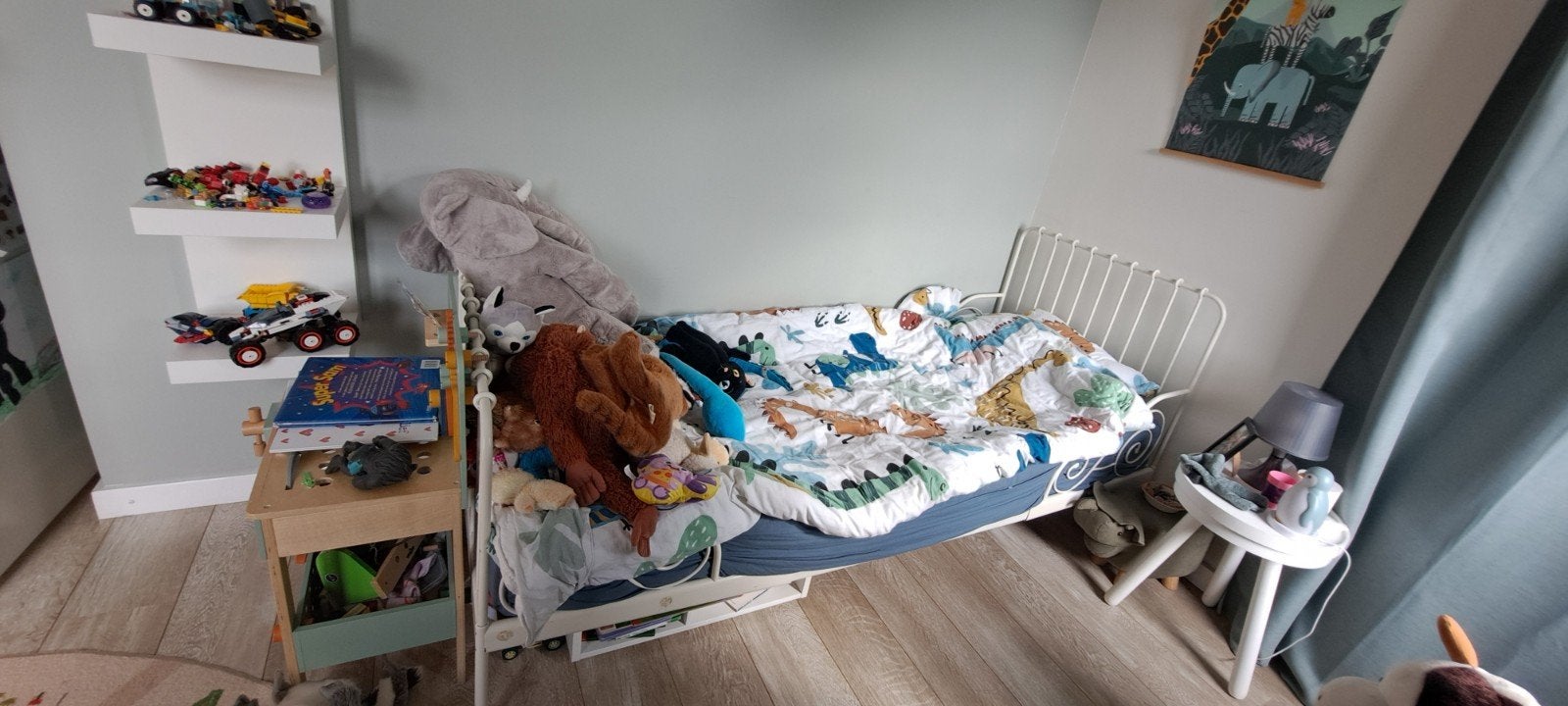 IKEA Meegroeibed - Wit metalen frame, Ophalen, 70 tot 85 cm, Zo goed als nieuw, Lattenbodem