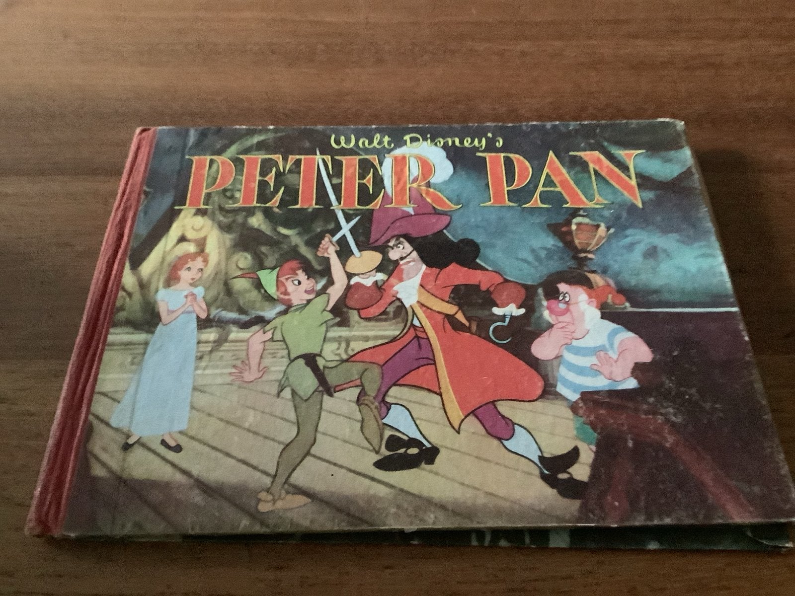 Walt Disney's Peter Pan Plaatjesalbum - Margriet uitgave, Ophalen of Verzenden, Gelezen, Plaatjesalbum