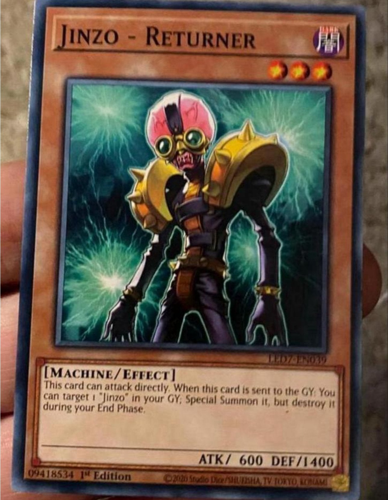 Yu-Gi-Oh! Jinzo - Returner LED7 1st Edition !, Ophalen of Verzenden, Zo goed als nieuw, Losse kaart