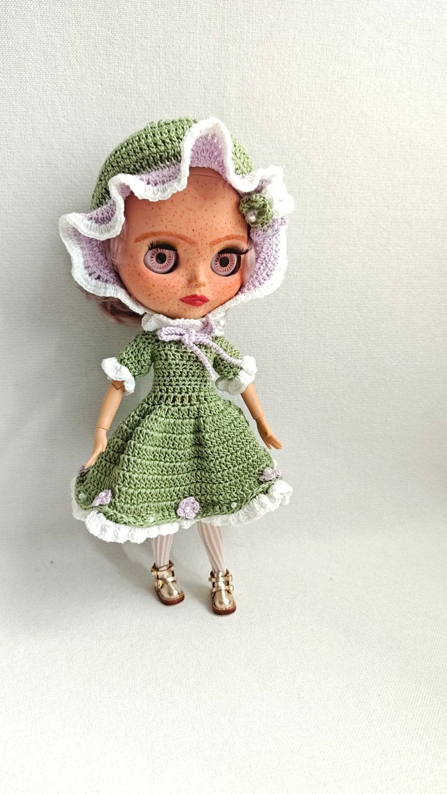 Gehaakte jurk voor Blythe met muts, Verzamelen, Ophalen of Verzenden, Kleertjes