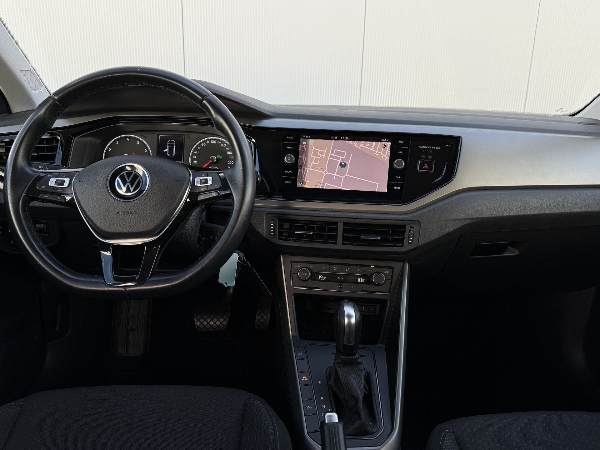 Volkswagen Polo 1.0 TSI Comfortline Business Automaat/Apple, Stof, Gebruikt, Euro 6, 1096 kg