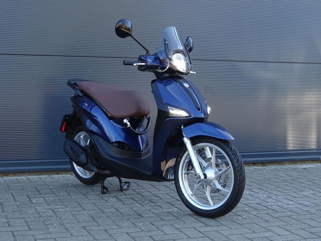 PIAGGIO LIBERTY 125 ABS 2024 weinig KM ZGAN A1 125cc, Motoren, Scooter, Onbekend, 124 cc, Minimaal motorrijbewijs A1