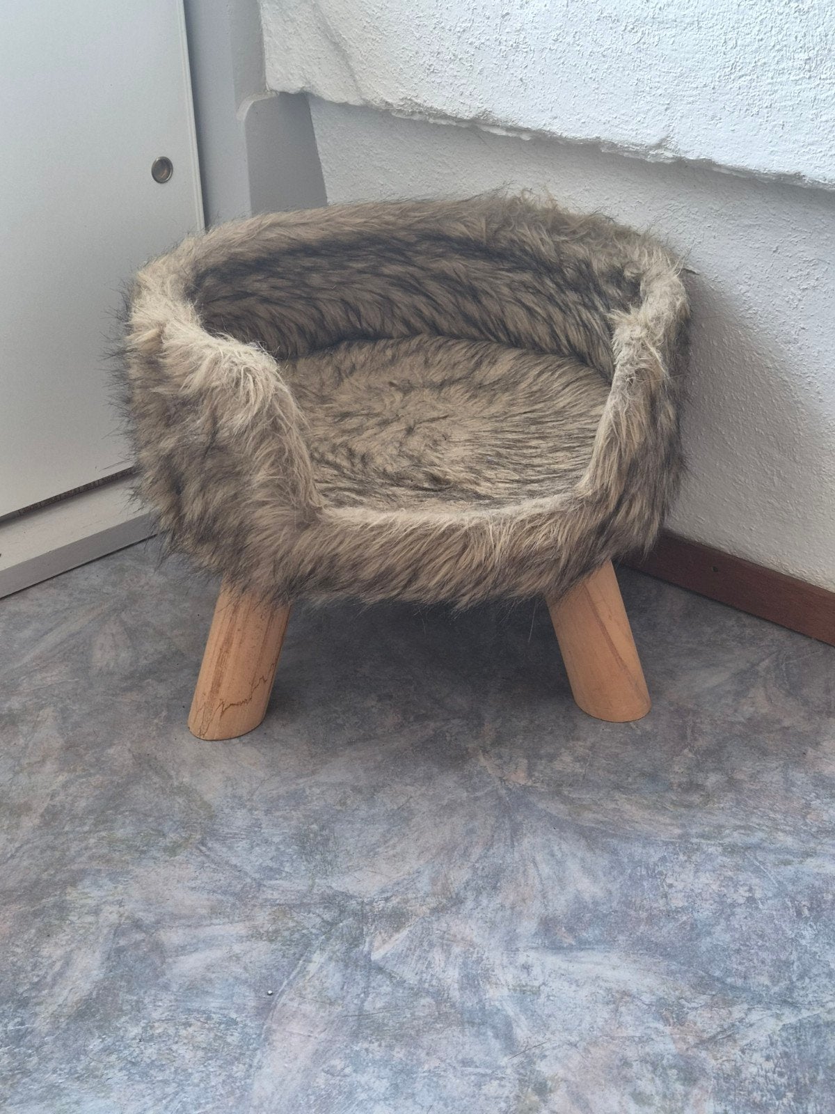 kastenwand op pootjes, Ophalen of Verzenden, Zo goed als nieuw