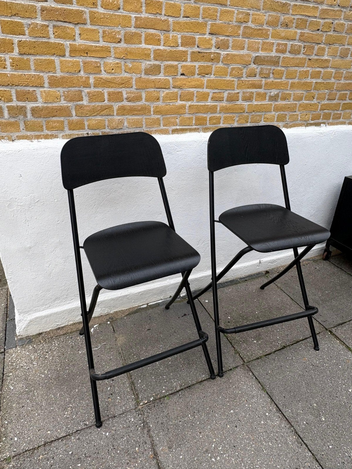 Twee zwarte IKEA klapstoelen - Handig en compact, Ophalen, Gebruikt, Twee, Zwart