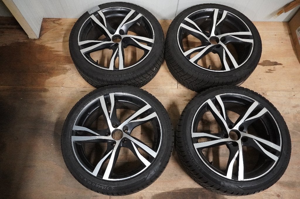 18 inch lichtmetalen velgen + Tyfoon winterbanden 225/40 R18, Ophalen, 18 inch, Kalkovens 13, Info@vakgaragekamstra.nl