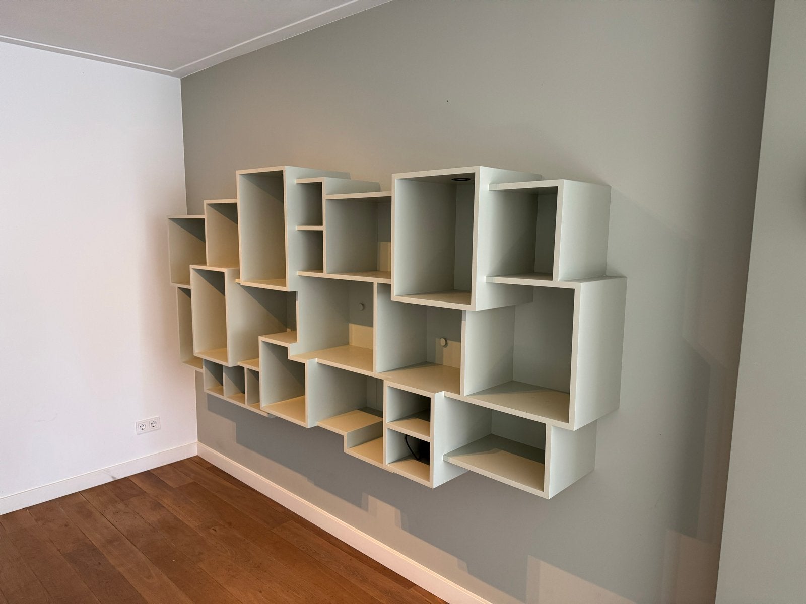 Atelier 180 Wandkast / Boekenkast met Verlichting, Ophalen, Zo goed als nieuw