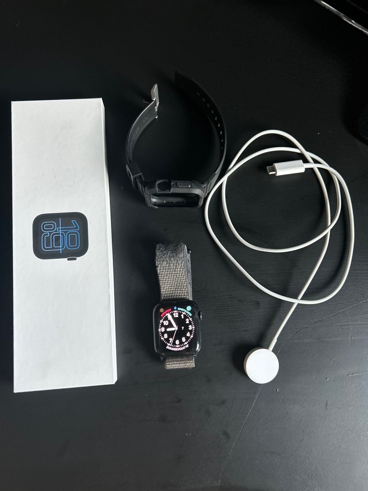Apple Watch SE 3 44mm GPS Zwart (2025) + extra bandjes, Gebruikt, Hartslag, Zwart, IOS