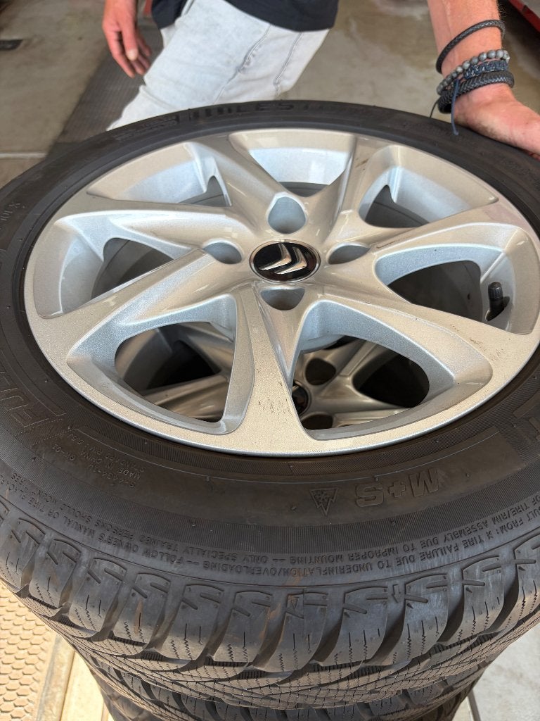 Winterbanden met velgen voor Citroën C3, Auto-onderdelen, Banden en Velgen, Ophalen, Gebruikt, 15 inch, Banden en Velgen