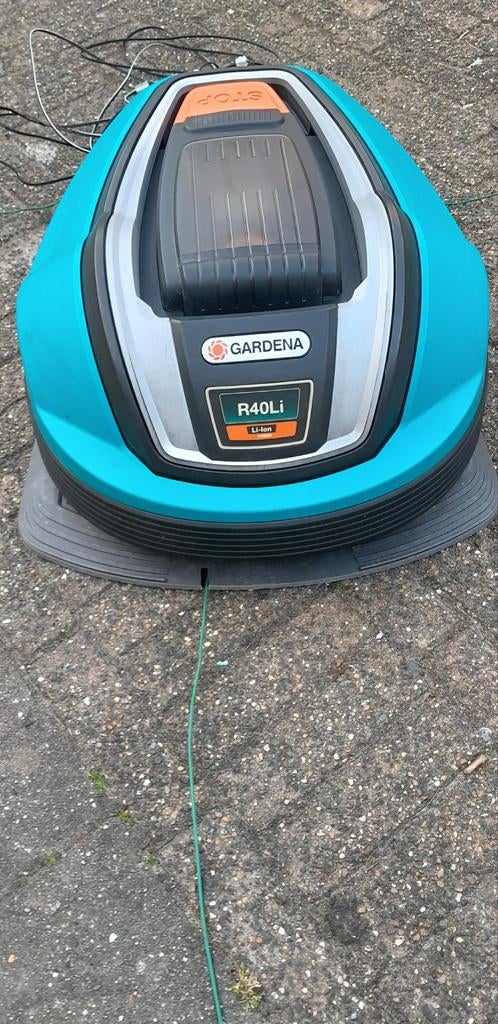 Bijzonder nette Gardena R40Li robotmaaier., Tuin en Terras, Robotmaaiers, Ophalen of Verzenden, Zo goed als nieuw, Minder dan 20 cm