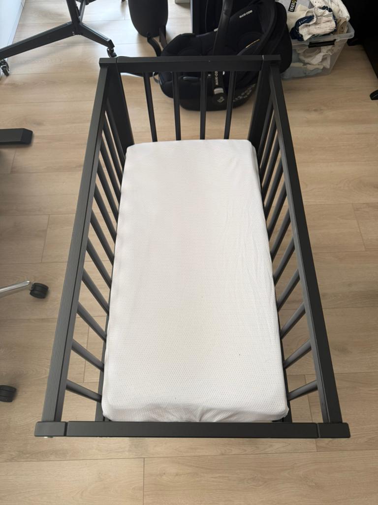 Wieg + matras, Zo goed als nieuw, Minder dan 140 cm, Minder dan 70 cm, Ophalen