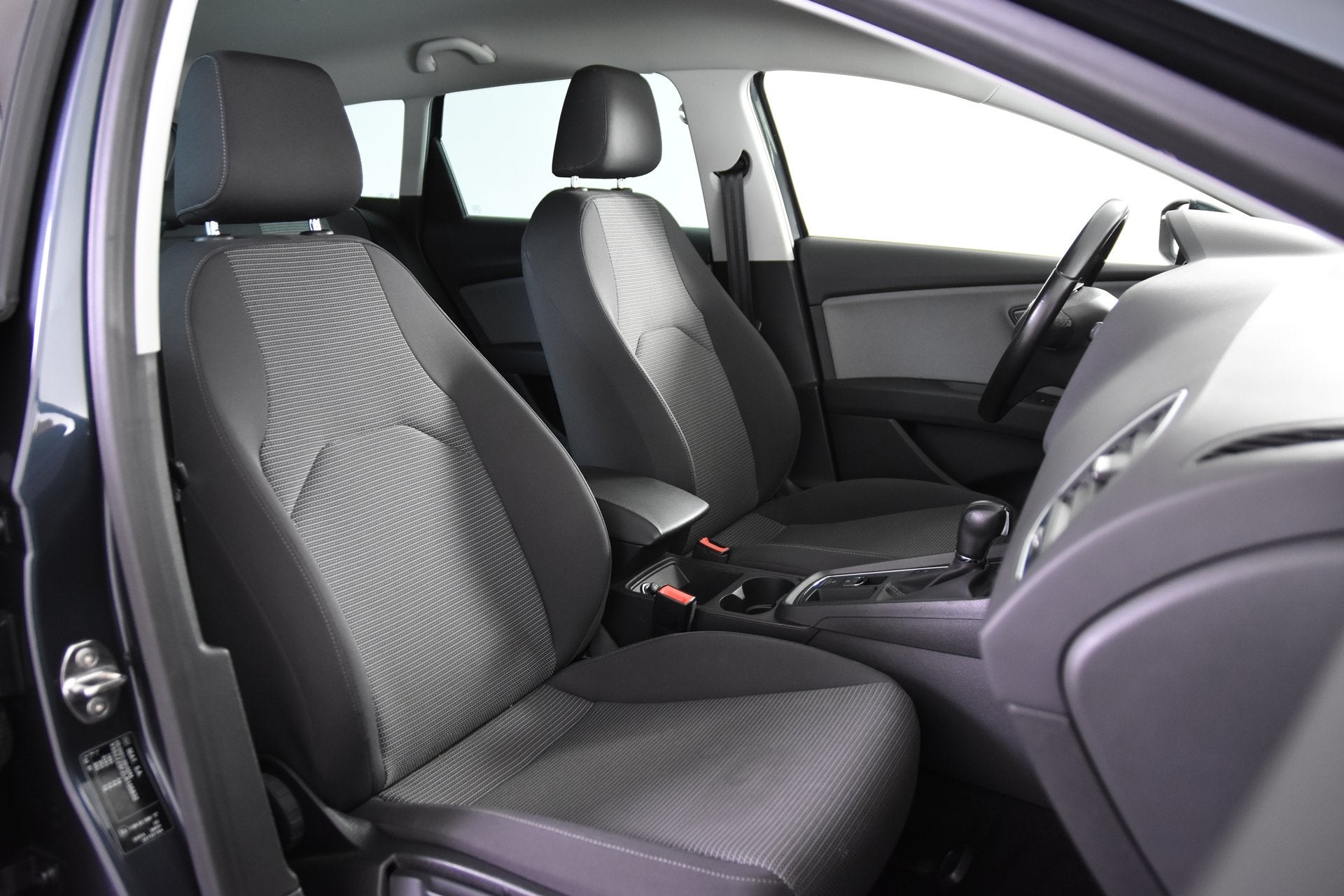 SEAT Leon Sportstourer 1.5 TSI Sportstourer *Automaat*CNG*, Auto's, Dealer onderhouden, Stof, 4 cilinders, Leon