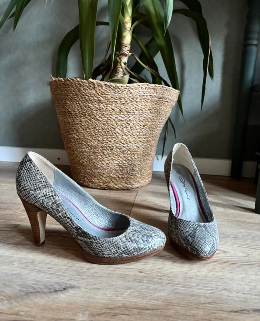 Dolcis Echt Leren Pumps Maat 38 - Jaren '00 Vintage, Pumps, Overige kleuren, Verzenden, Zo goed als nieuw